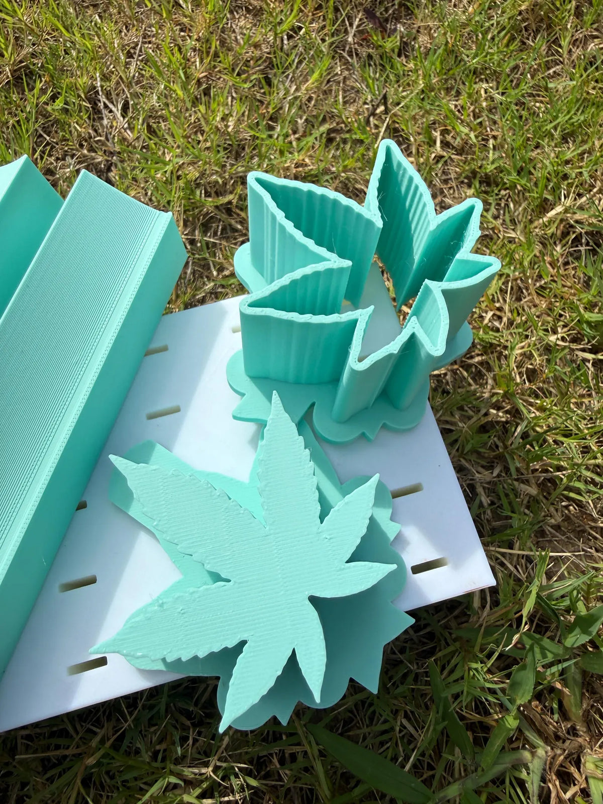 Cannabis Leaf Cake Pop Cutter | Leaf-Shaped Cookie Cutter | 3D Printed Fondant, Cookie & Clay Cutter
